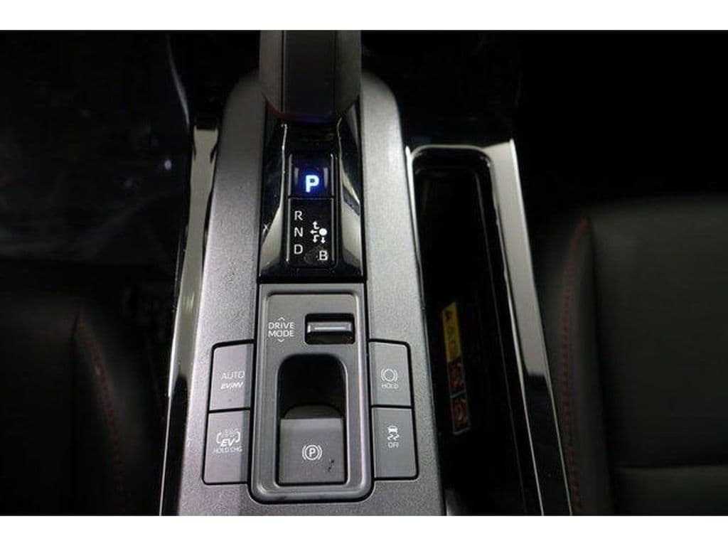 2025 Toyota Prius Prime view 29