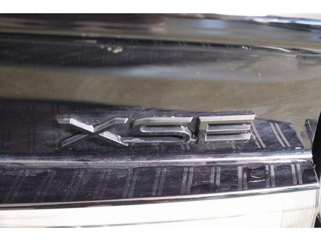 2025 Toyota Prius Prime view 8