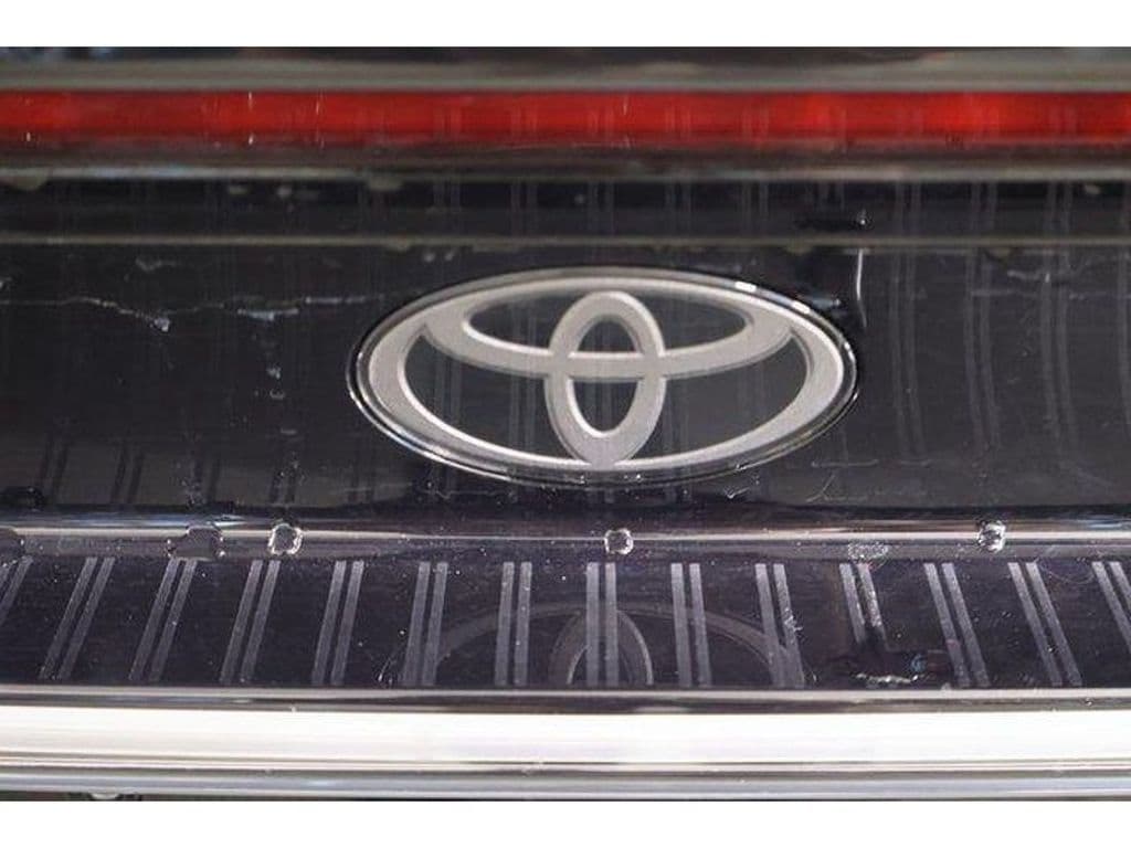 2025 Toyota Prius Prime view 13