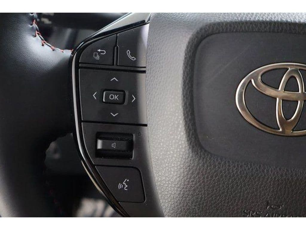 2025 Toyota Prius Prime view 24