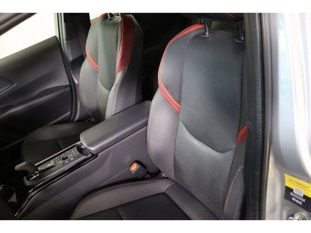 2025 Toyota Prius Prime view 19