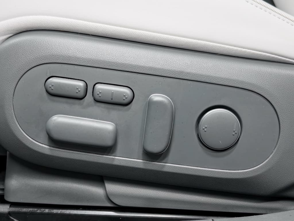 2024 Hyundai IONIQ 5 view 6