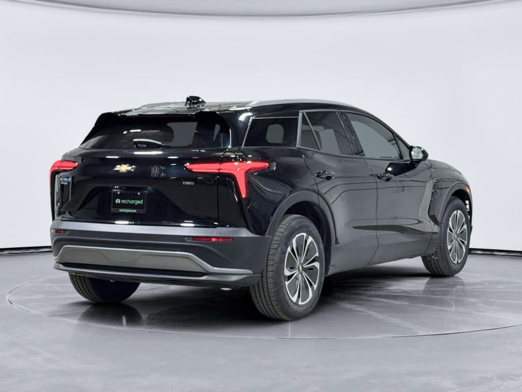 2024 Chevrolet Blazer EV view 3