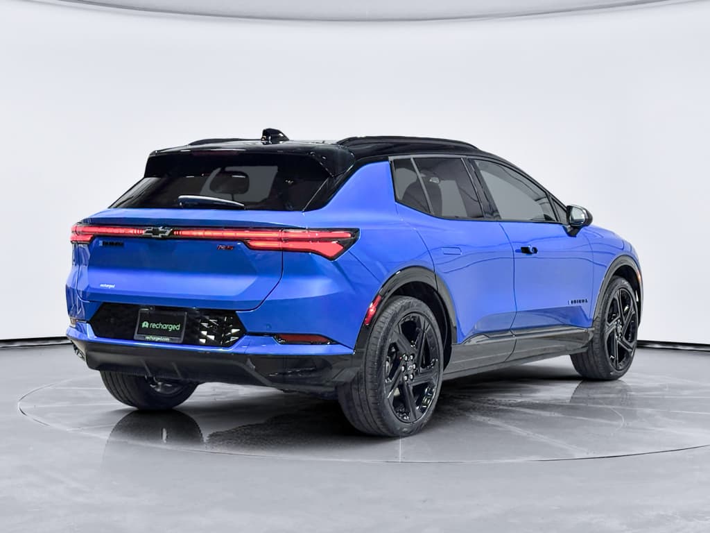 2024 Chevrolet Equinox EV view 3
