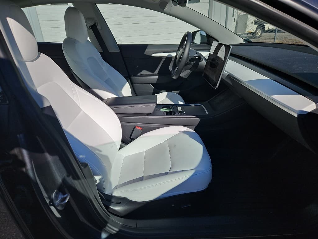 2022 Tesla Model 3 view 9