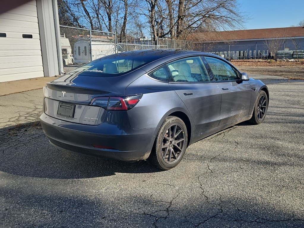 2022 Tesla Model 3 view 3