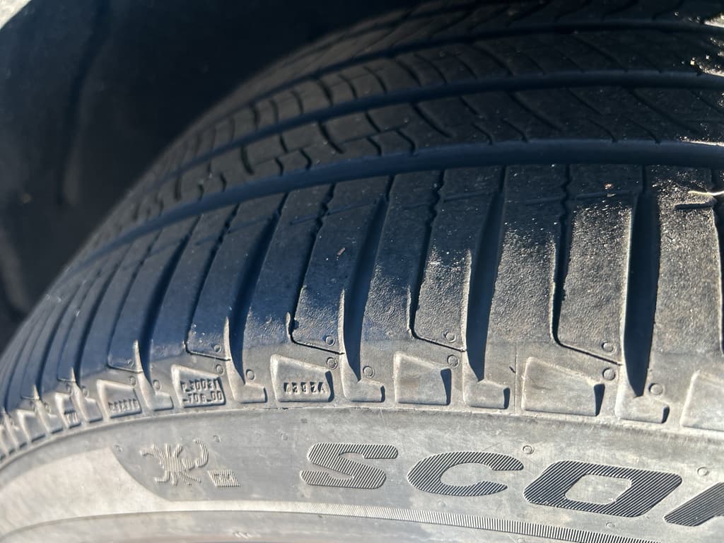 2024 Tesla Model Y view 27