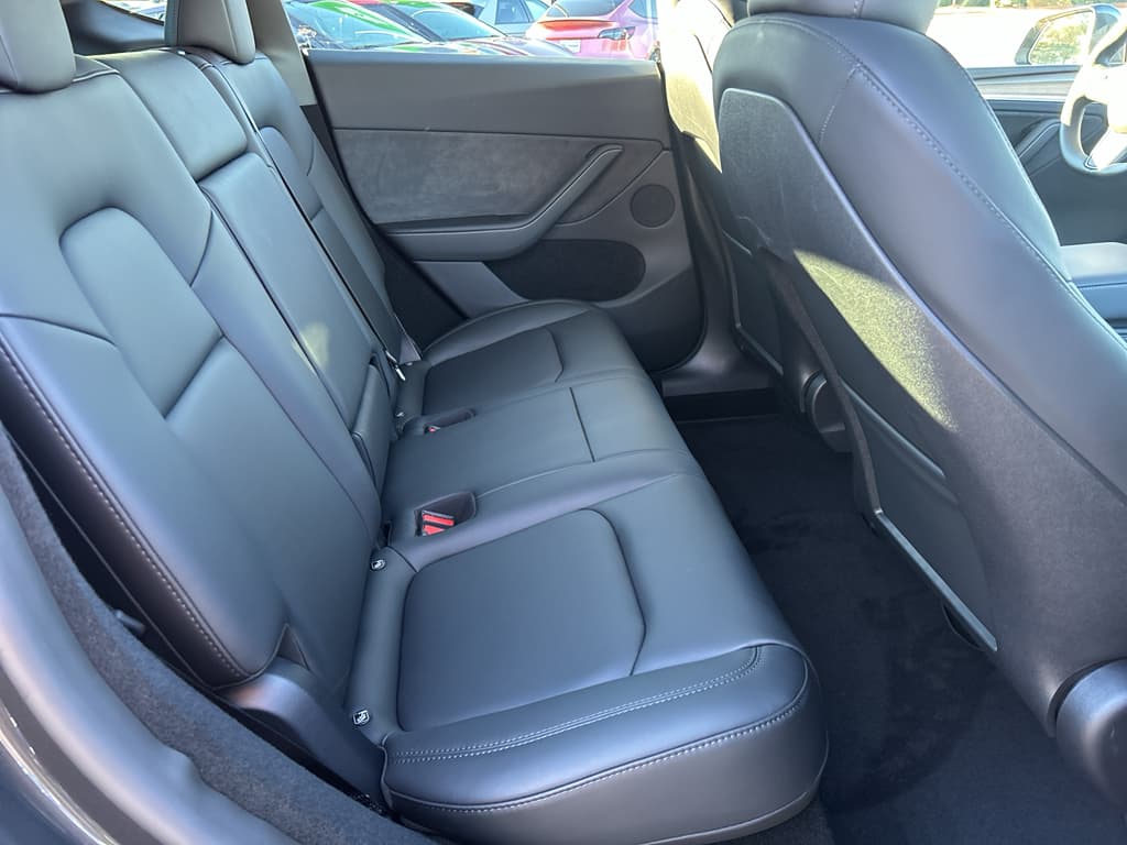 2024 Tesla Model Y view 19