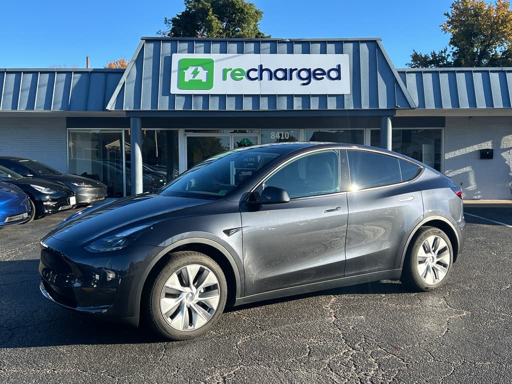 2024 Tesla Model Y view 1