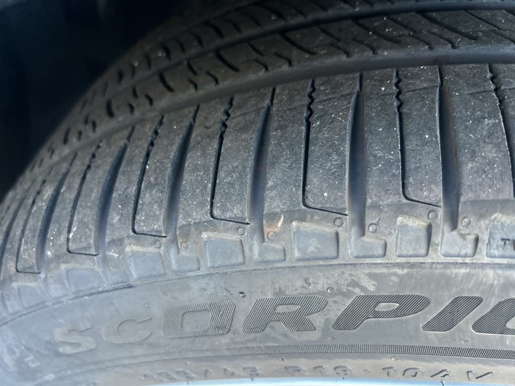 2024 Tesla Model Y view 31