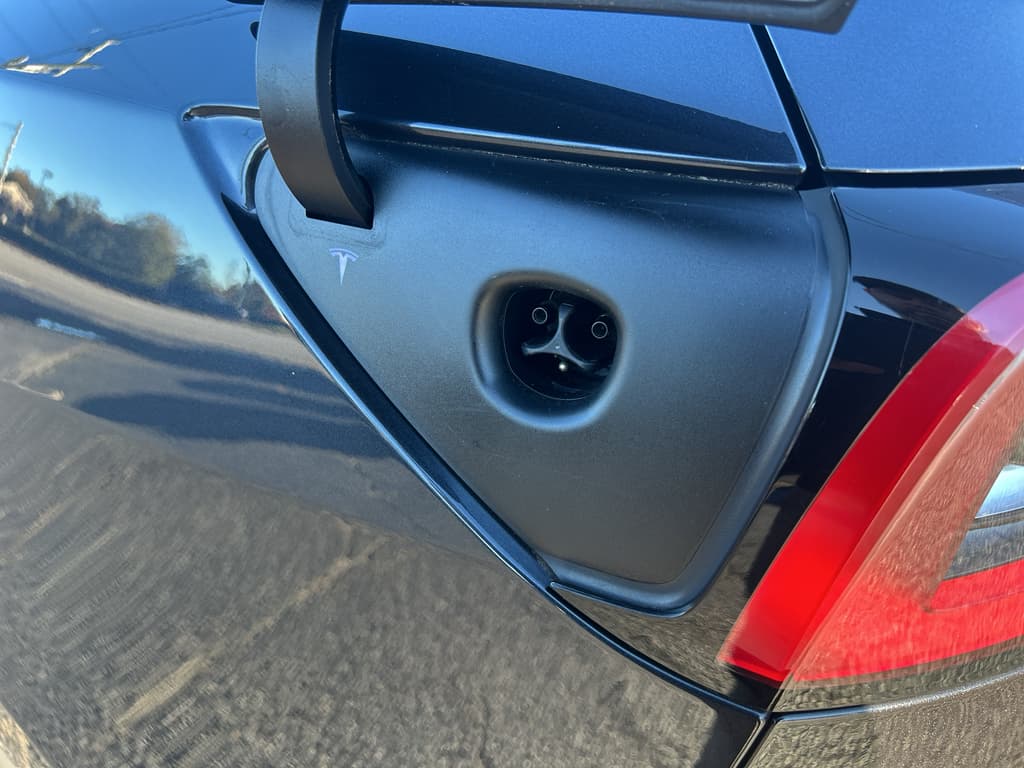 2024 Tesla Model Y view 5