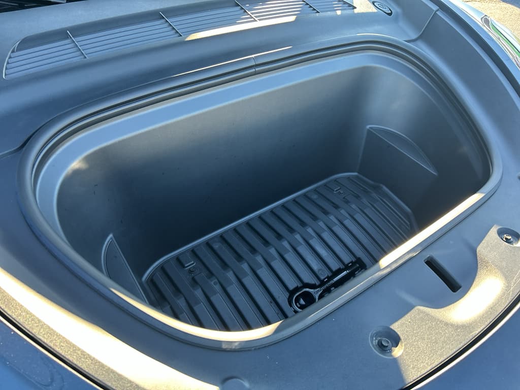 2024 Tesla Model Y view 20