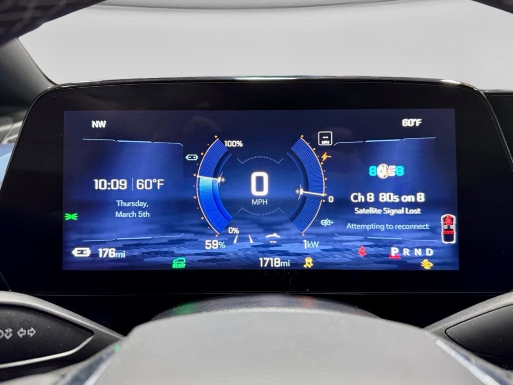 2025 Chevrolet Equinox EV view 9