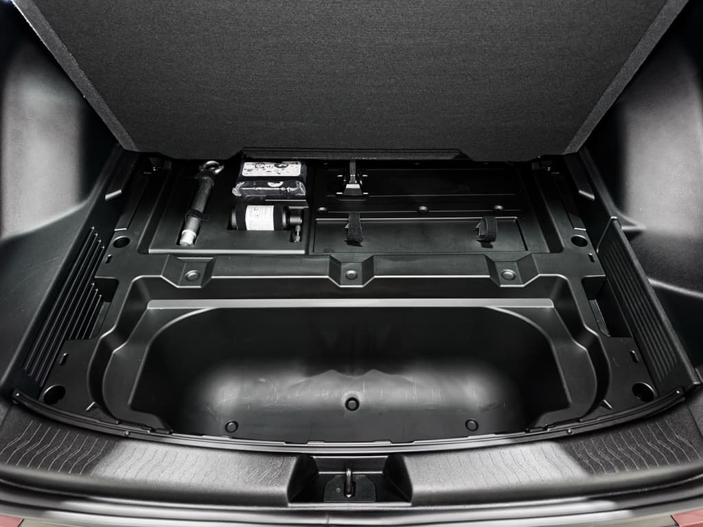 2025 Chevrolet Equinox EV view 26