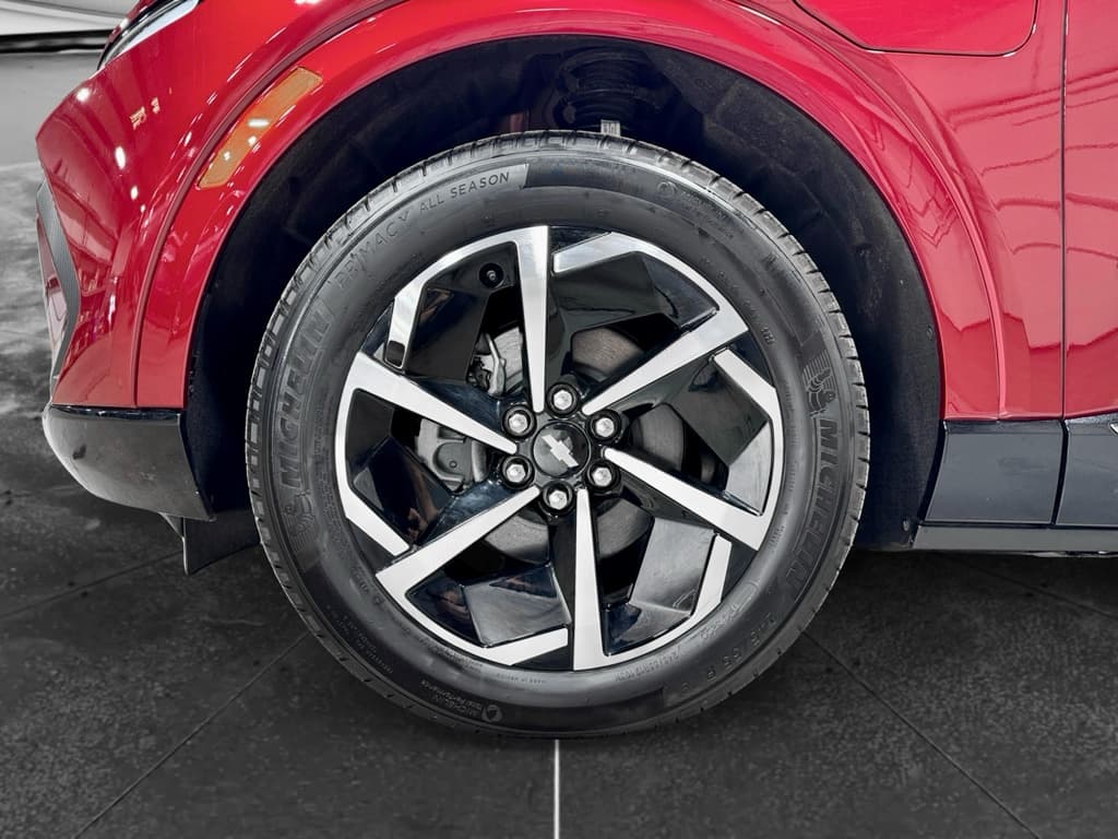 2025 Chevrolet Equinox EV view 29