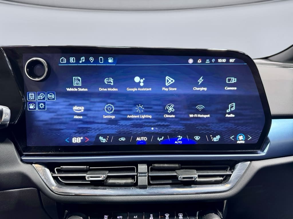 2025 Chevrolet Equinox EV view 13