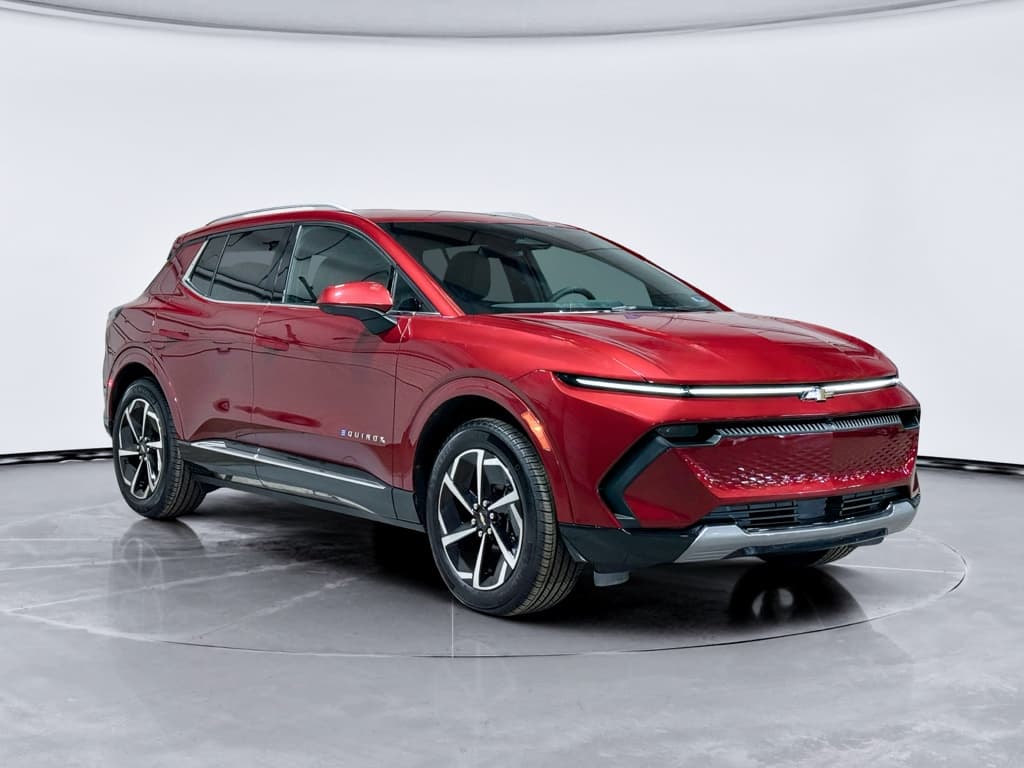 2025 Chevrolet Equinox EV view 4