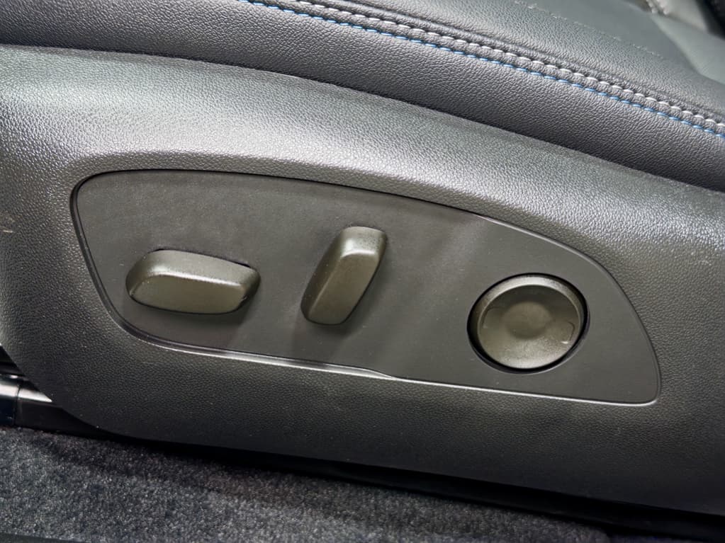 2025 Chevrolet Equinox EV view 7