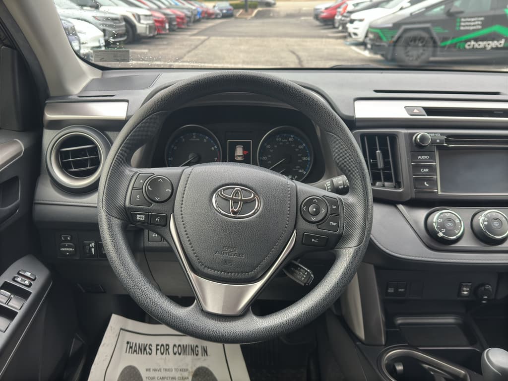 2018 Toyota RAV4 view 7