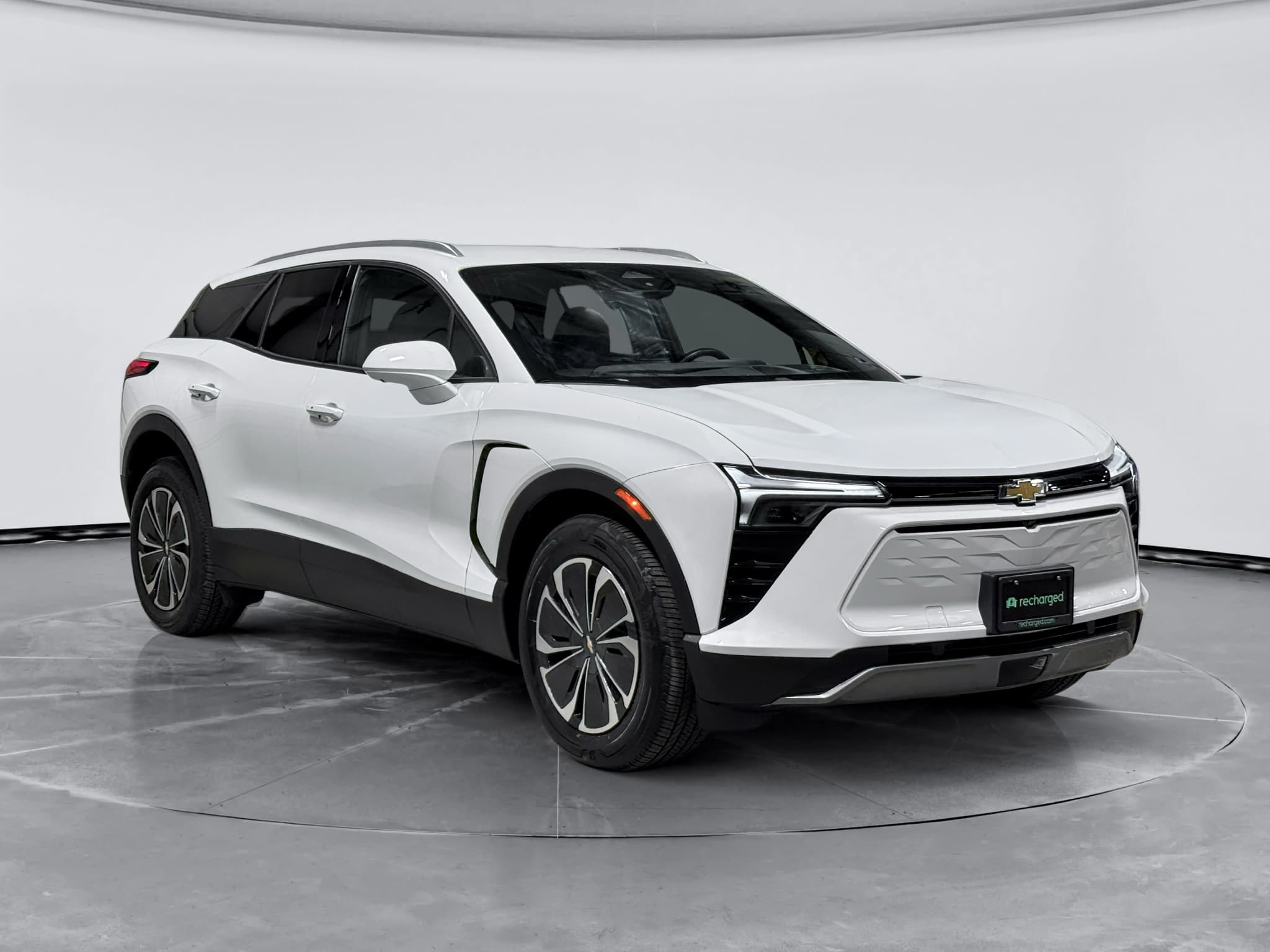 2024 Chevrolet Blazer EV view 4
