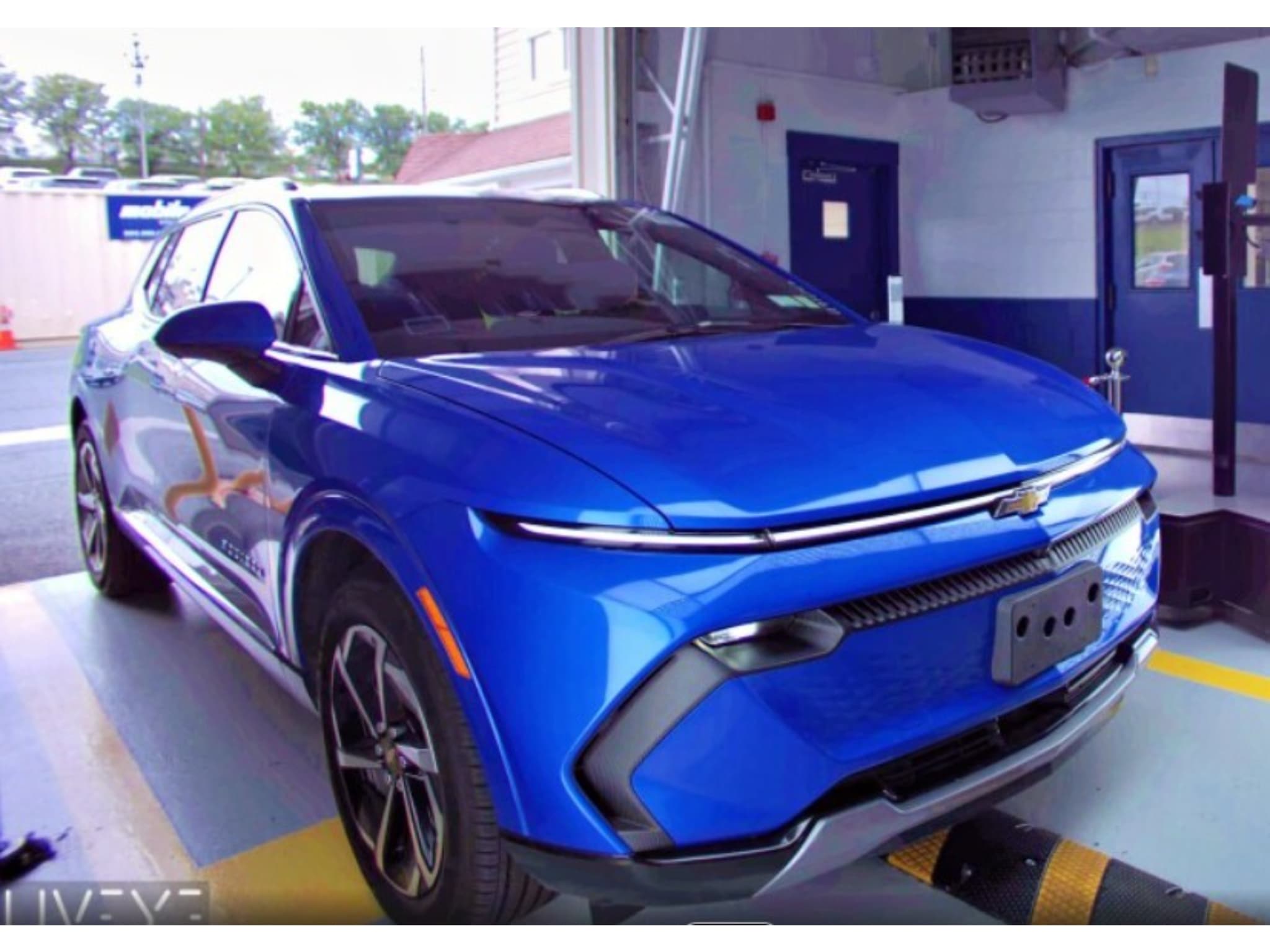 2024 Chevrolet Equinox EV view 2