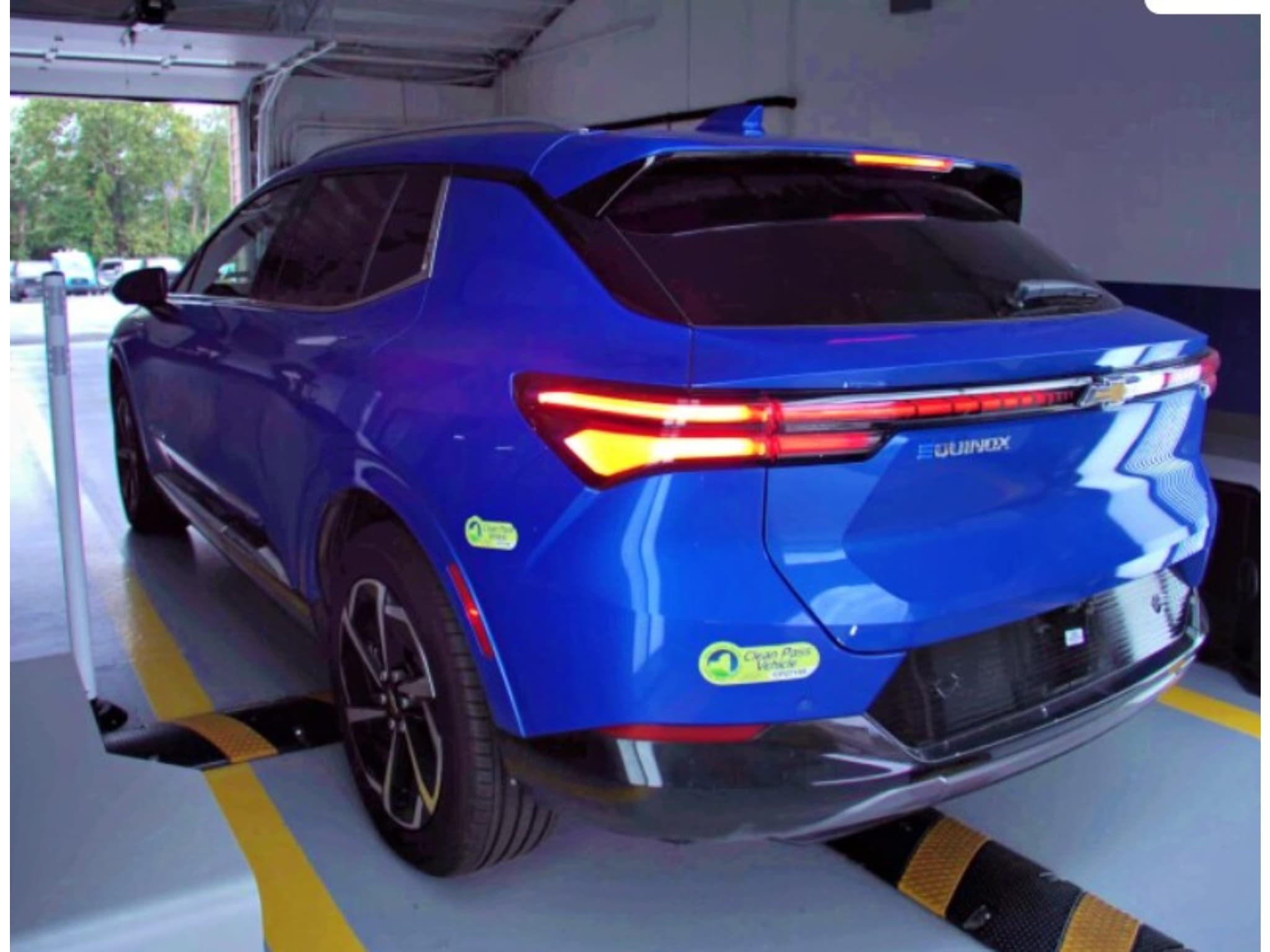 2024 Chevrolet Equinox EV view 3
