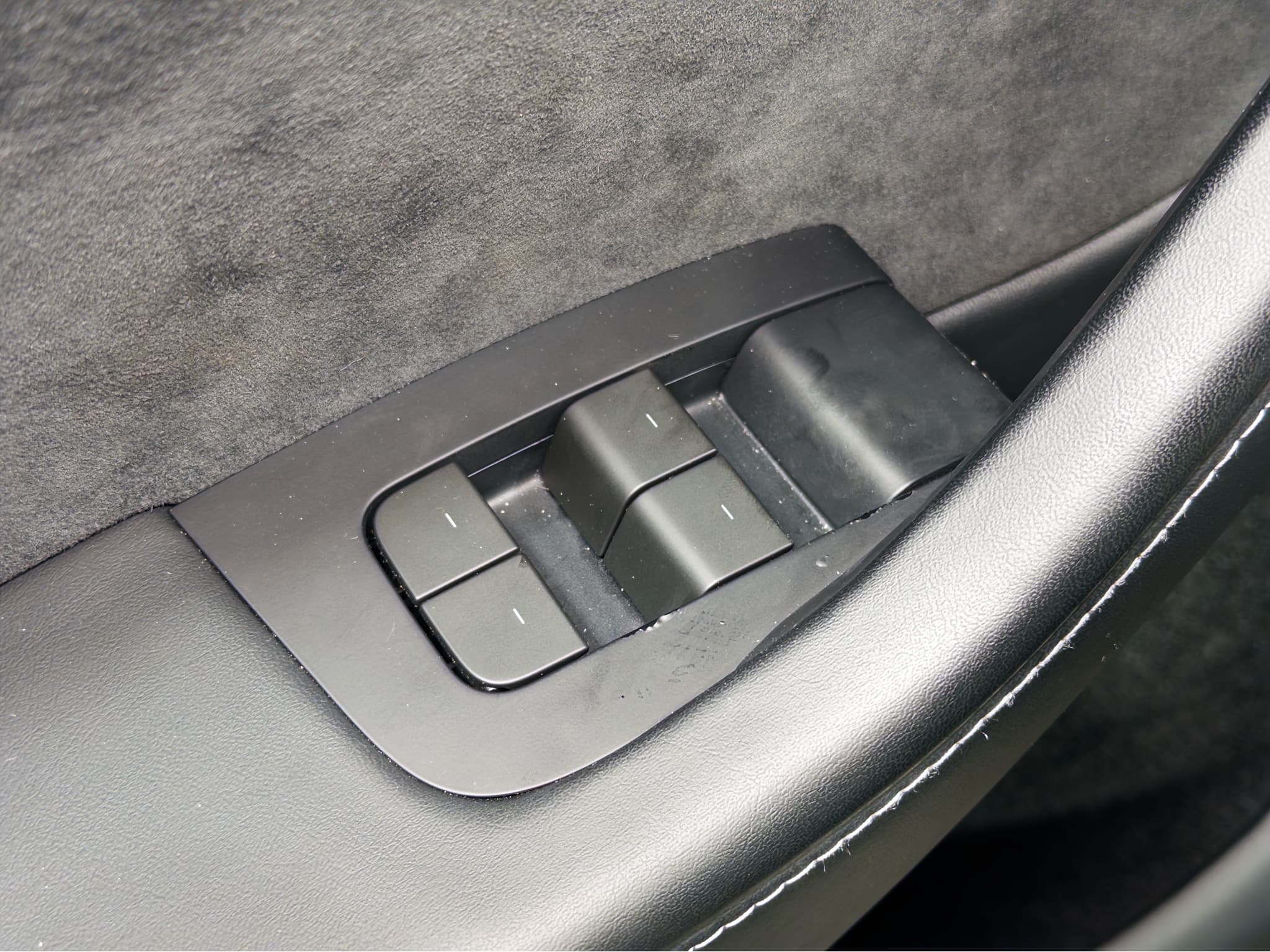 2024 Tesla Model Y view 7