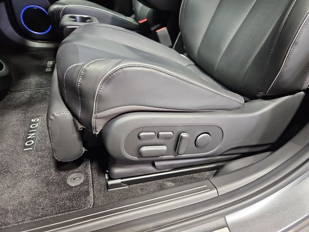 2024 Hyundai IONIQ 5 view 6