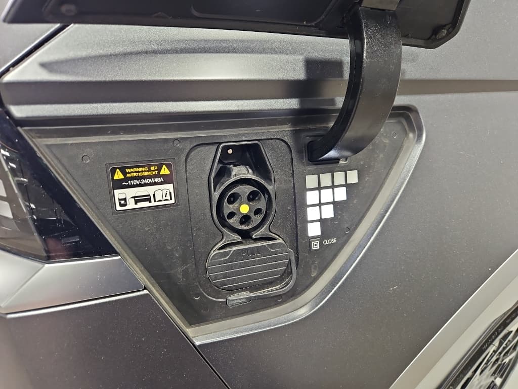 2024 Hyundai IONIQ 5 view 5
