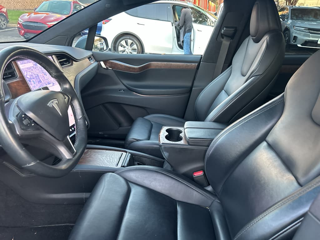 2020 Tesla Model X view 3