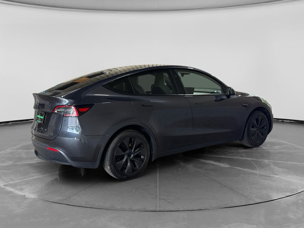 2025 Tesla Model Y view 4
