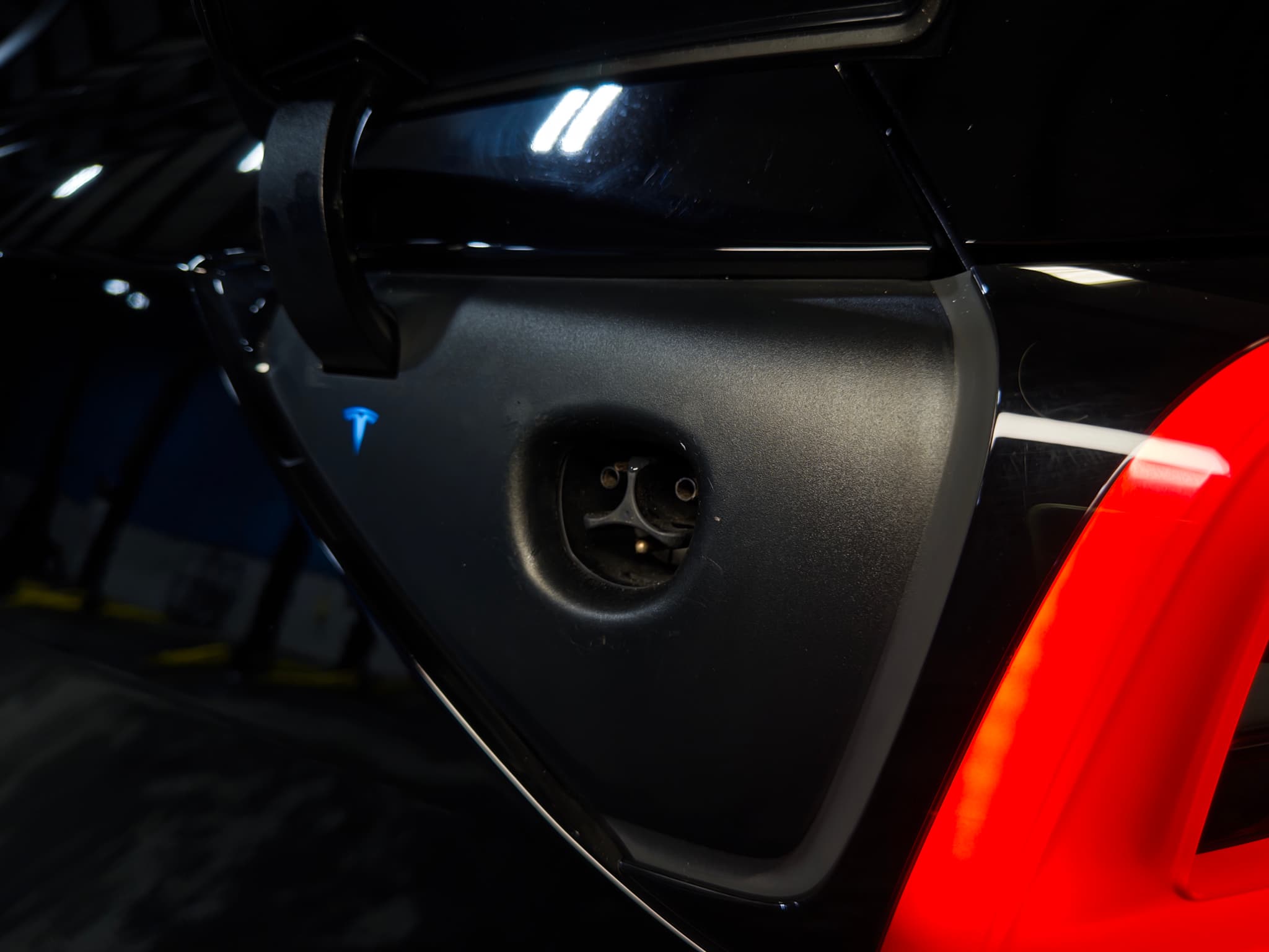 2024 Tesla Model Y view 5