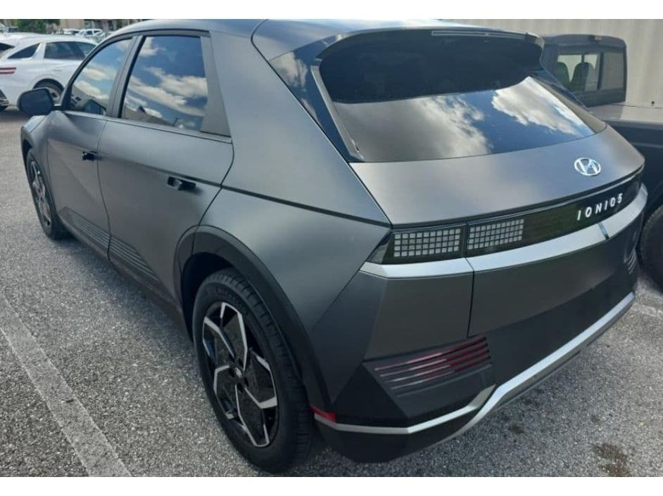 2024 Hyundai IONIQ 5 view 4