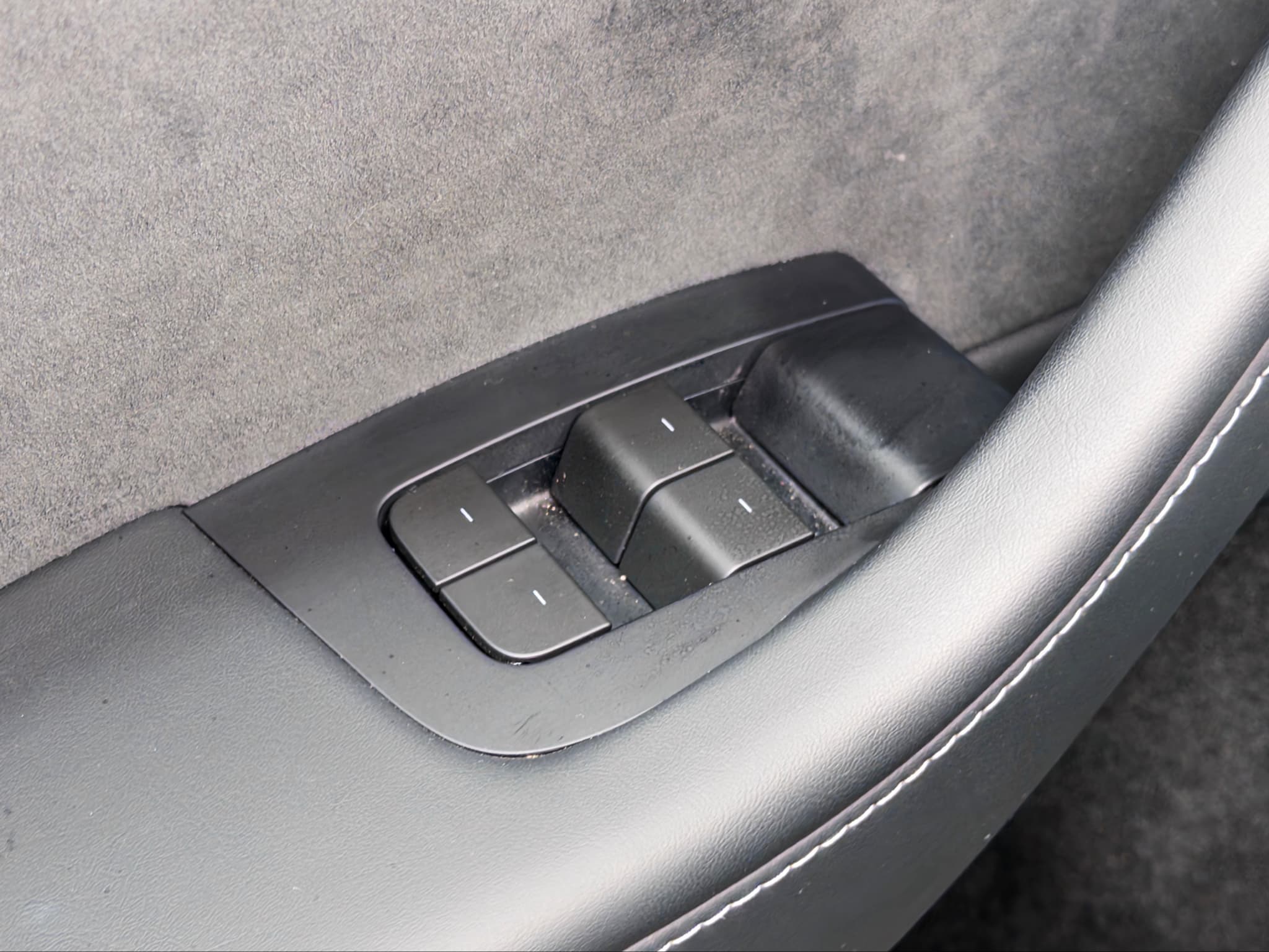 2024 Tesla Model Y view 7