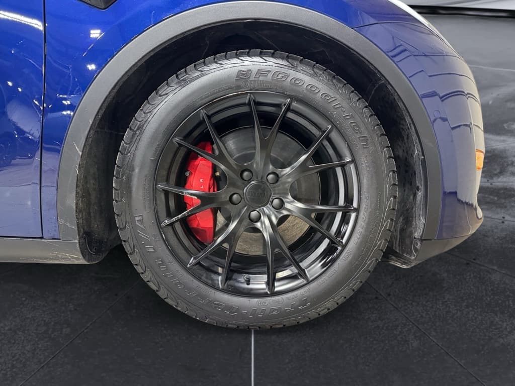 2021 Tesla Model Y view 35