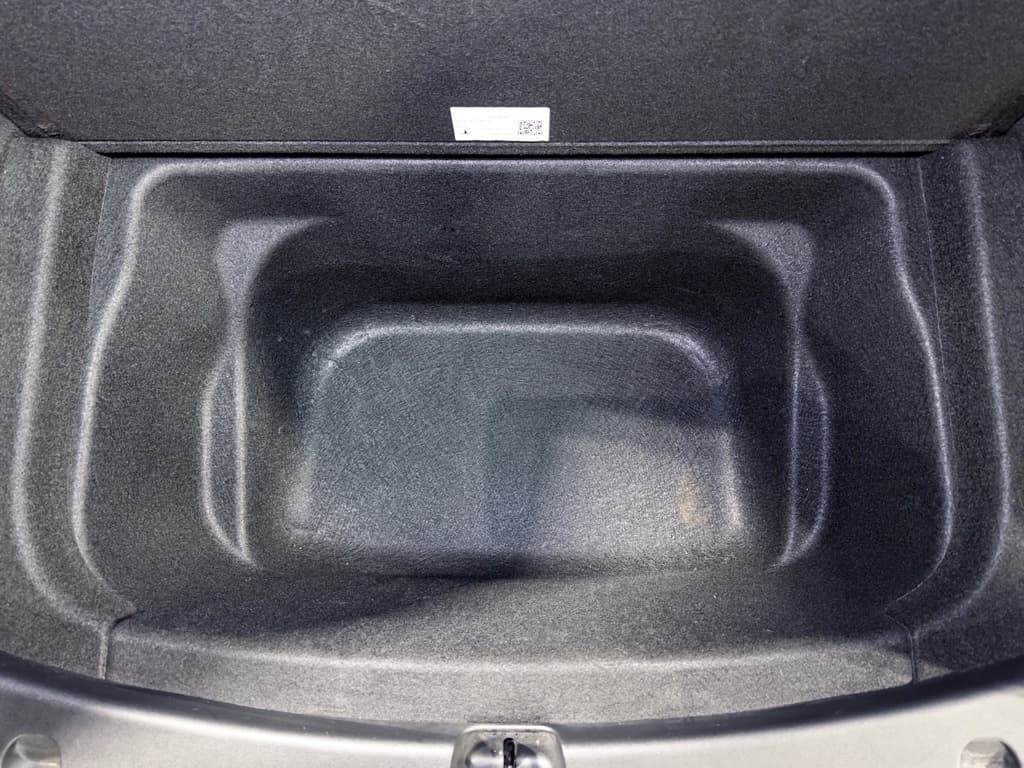 2021 Tesla Model Y view 28