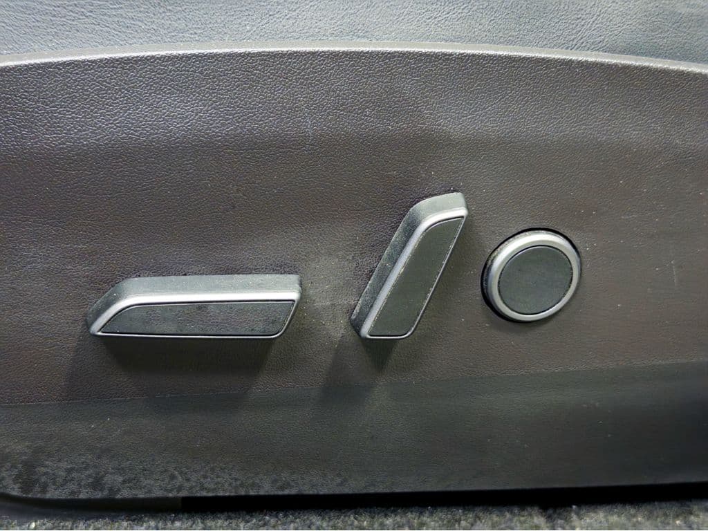 2021 Tesla Model Y view 7