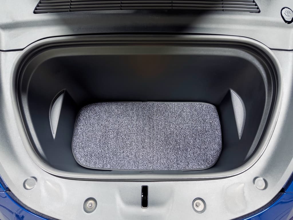 2021 Tesla Model Y view 26