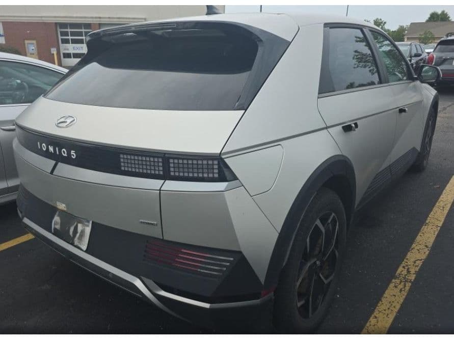 2024 Hyundai IONIQ 5 view 4