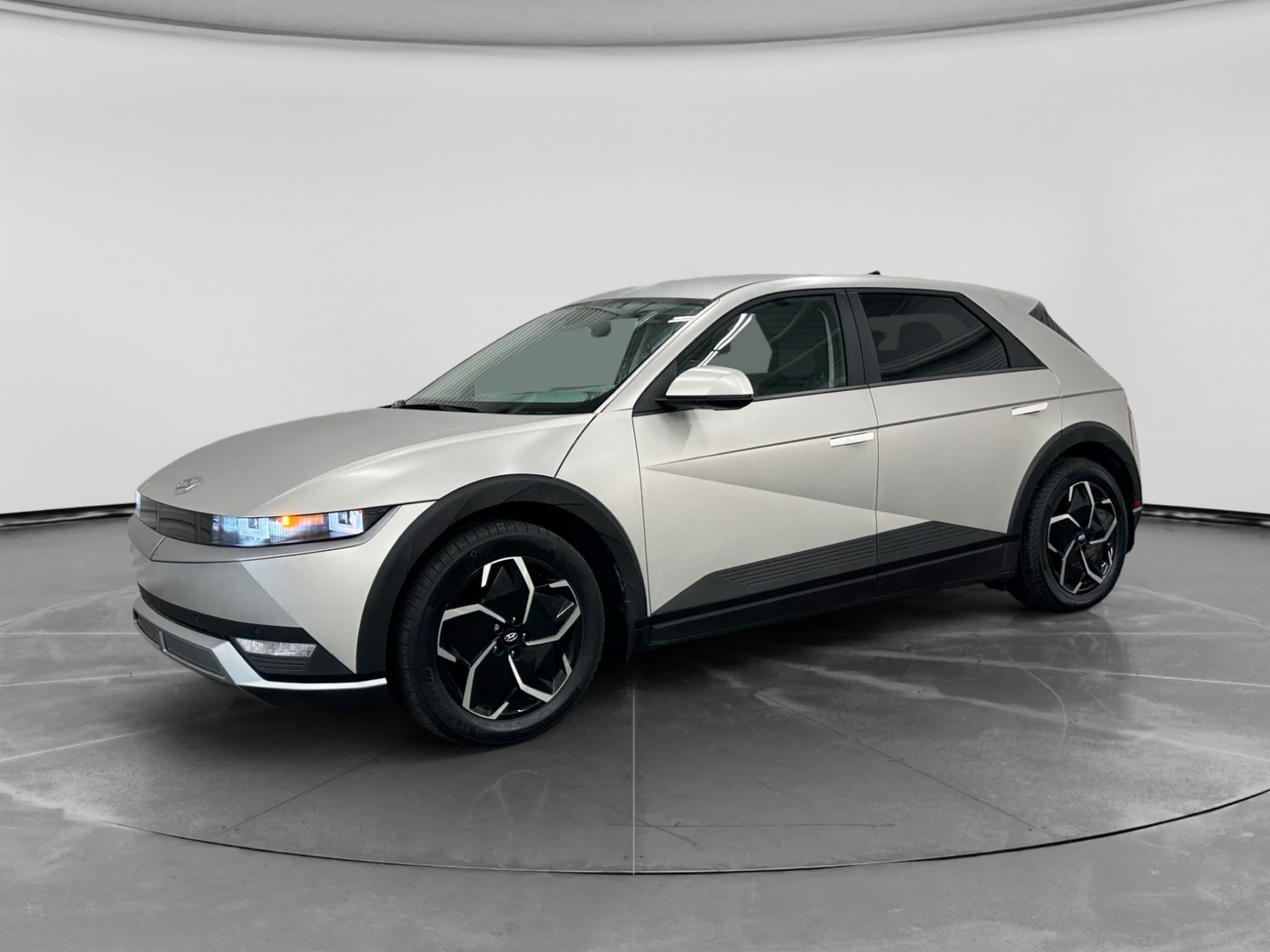 2024 Hyundai IONIQ 5 view 7