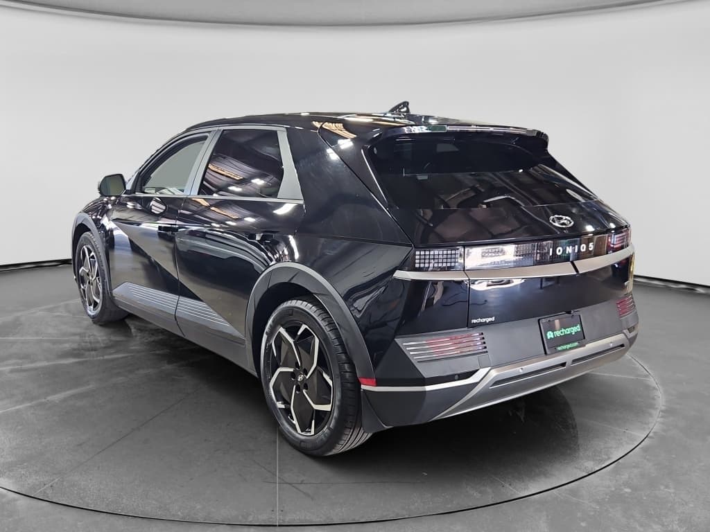 2024 Hyundai IONIQ 5 view 2