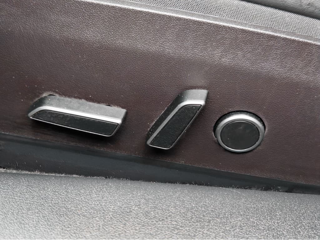 2022 Tesla Model 3 view 7