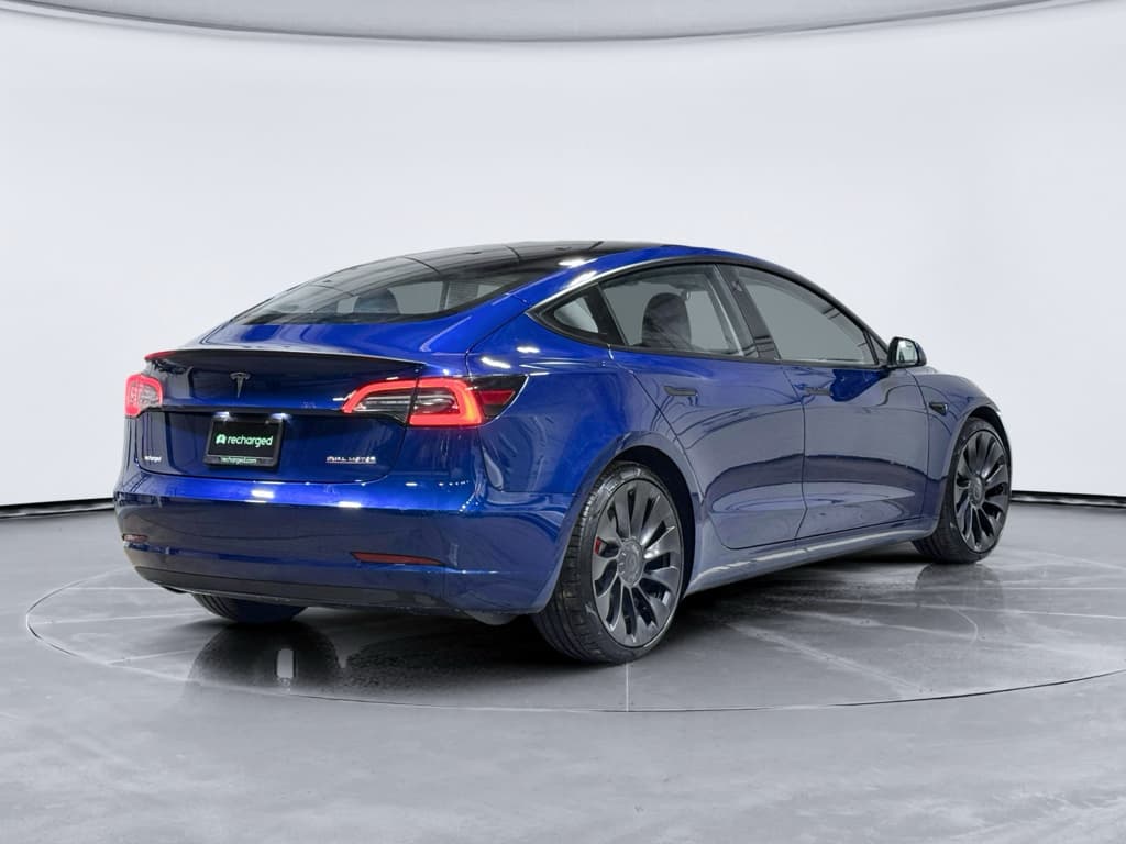 2022 Tesla Model 3 view 3