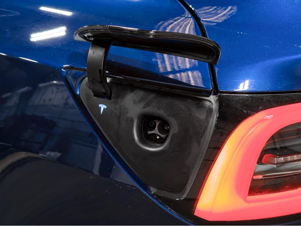 2022 Tesla Model 3 view 5