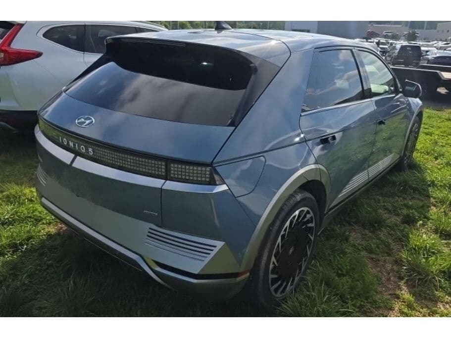 2024 Hyundai IONIQ 5 view 4
