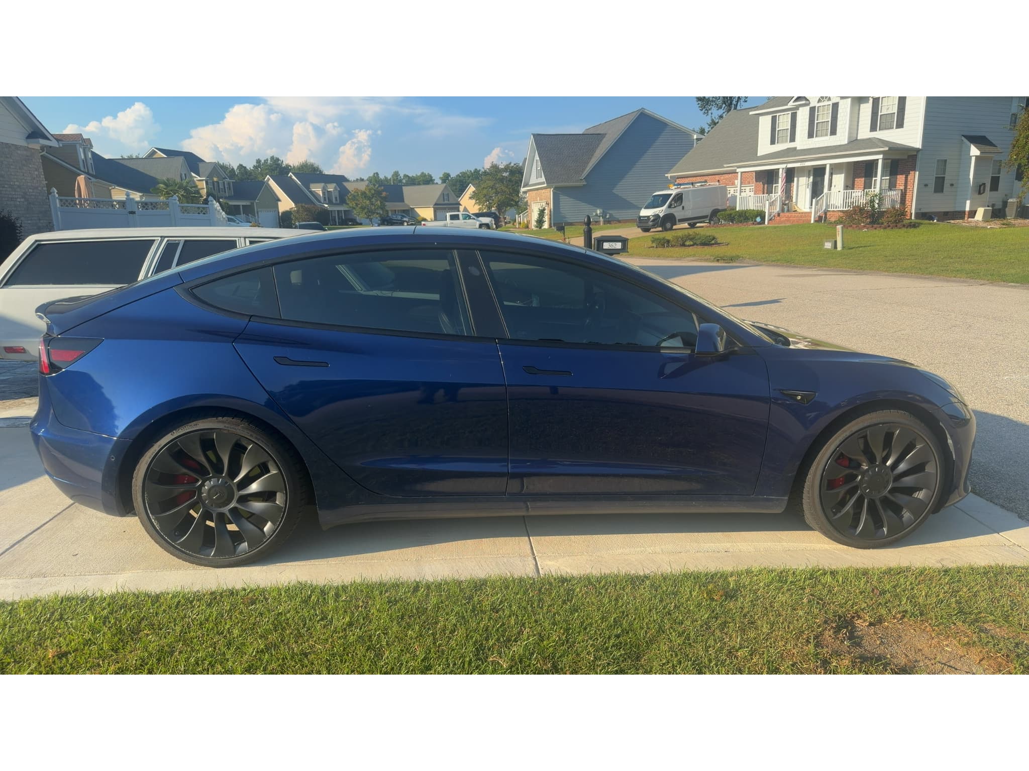 2022 Tesla Model 3 view 5