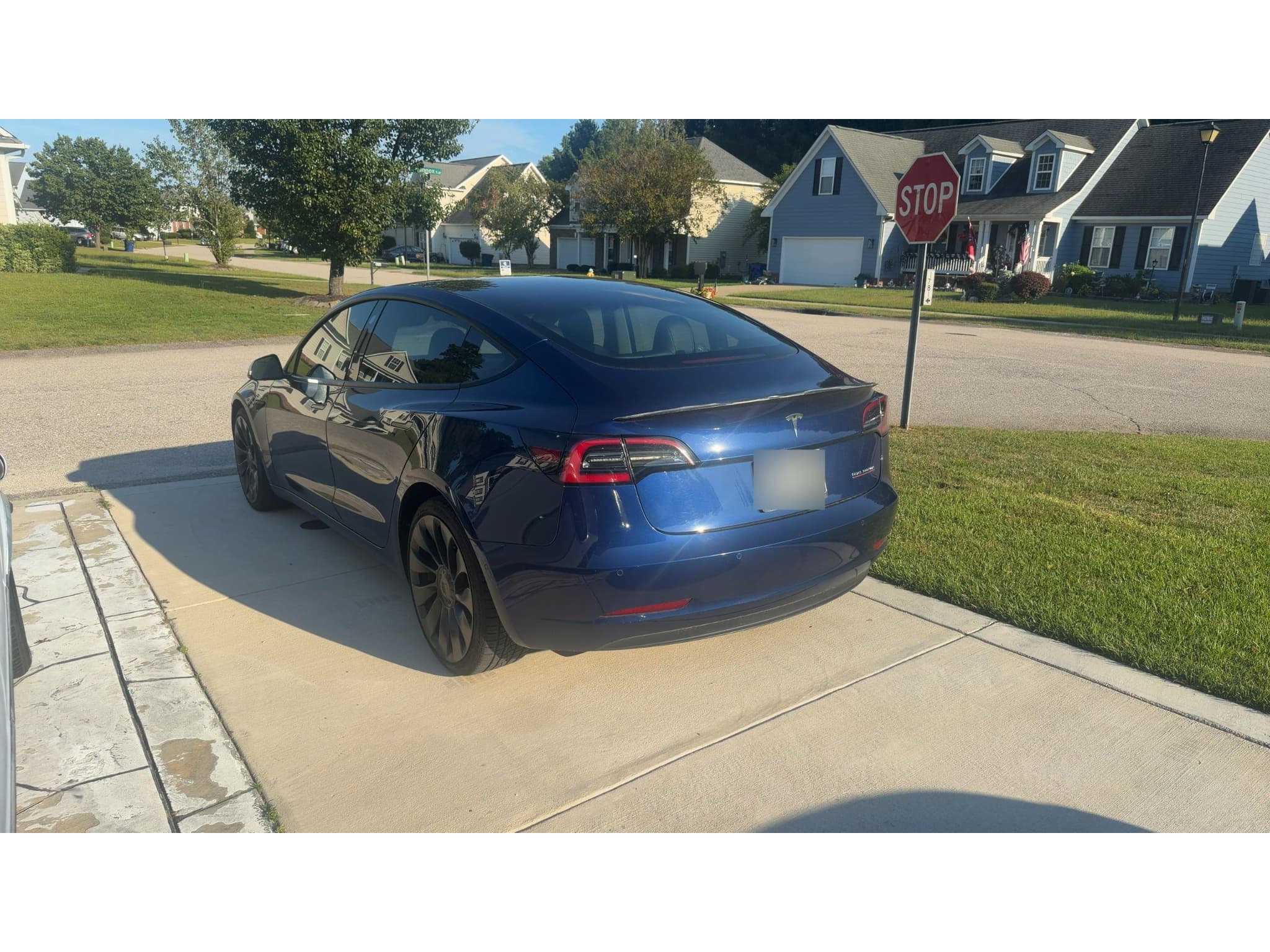 2022 Tesla Model 3 view 3