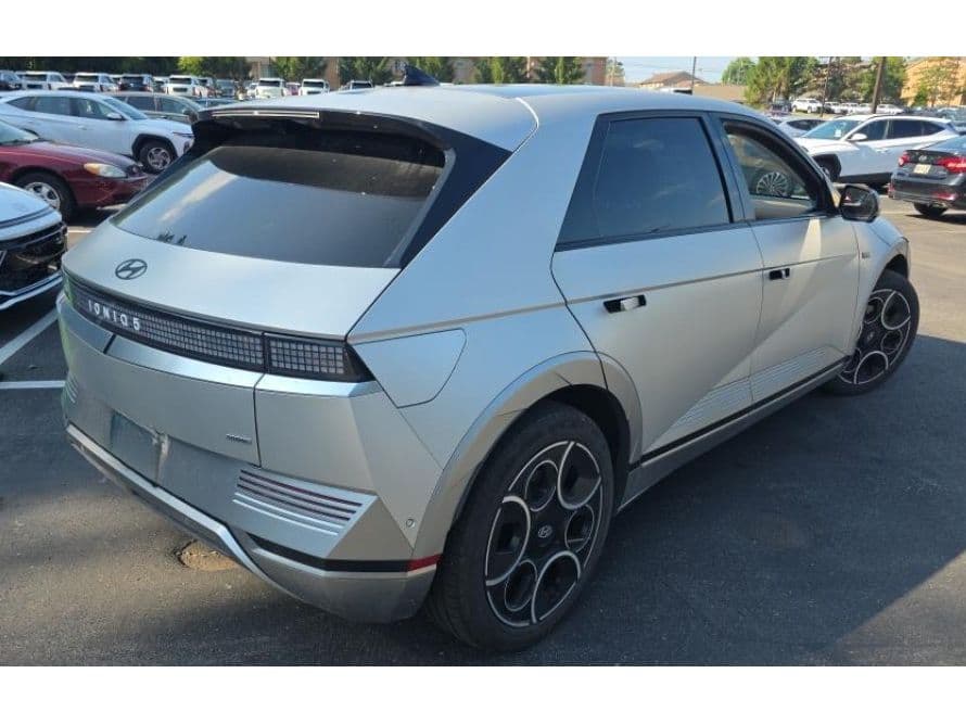 2024 Hyundai IONIQ 5 view 3