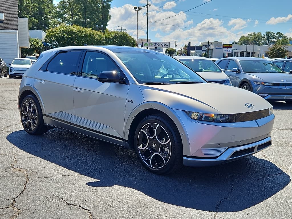 2024 Hyundai IONIQ 5 view 4