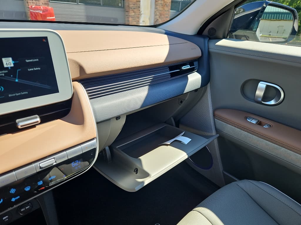 2024 Hyundai IONIQ 5 view 22